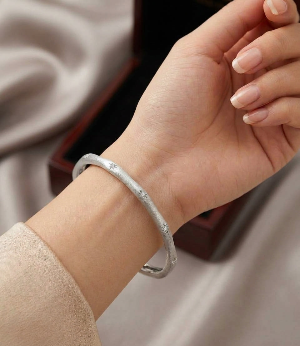 Star diamond Bangle
