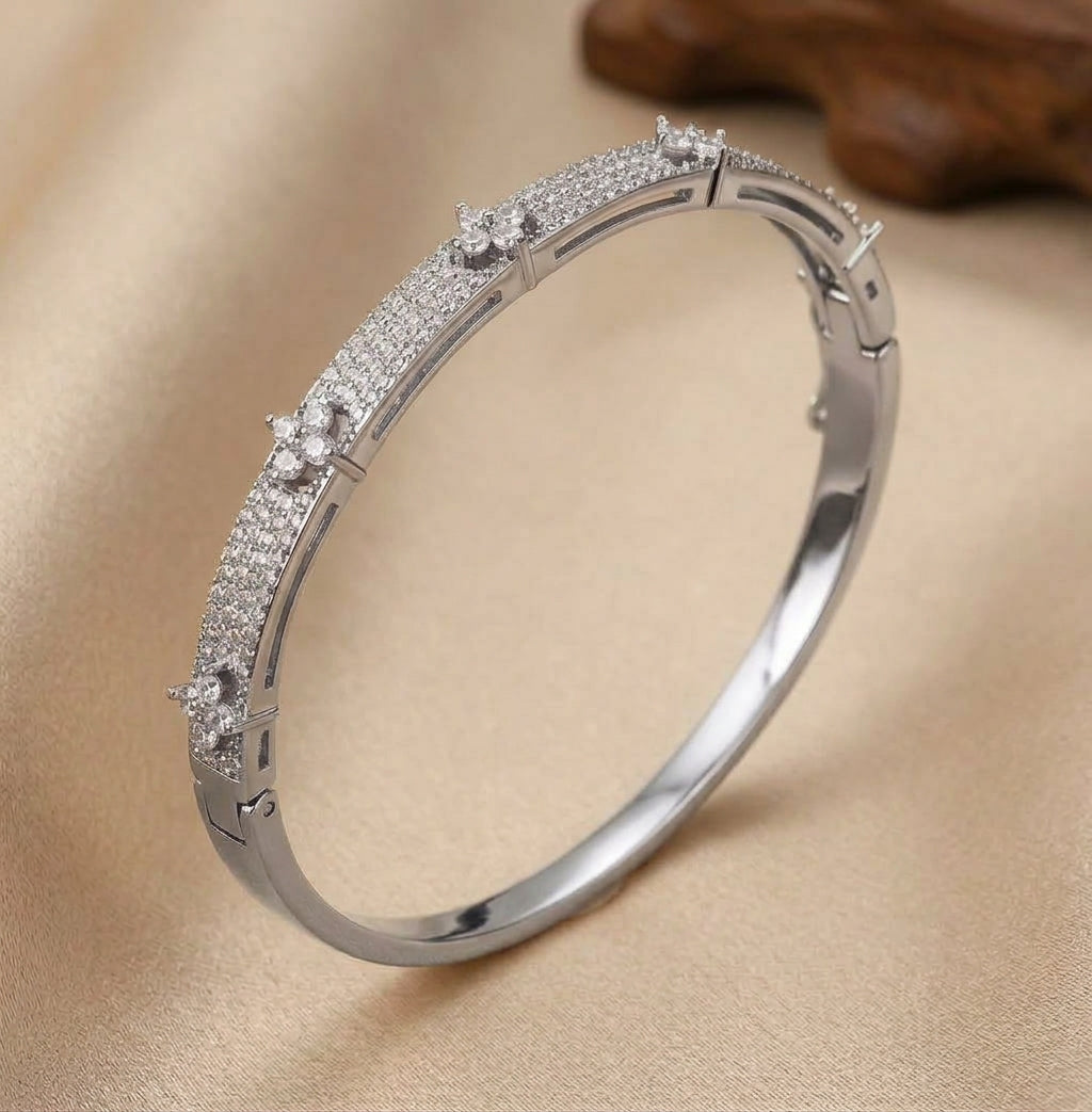 Classic Bangle
