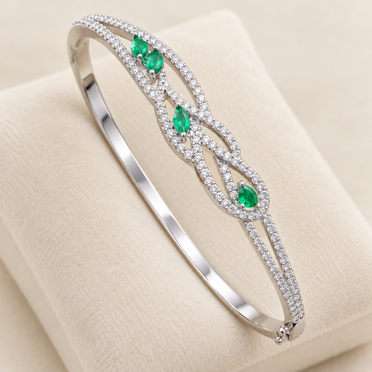 Emerald Green Infinity Vine Kada — Silver