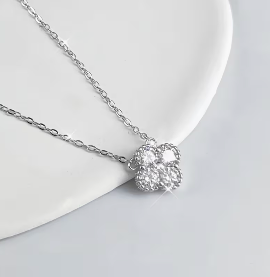Clover Necklace