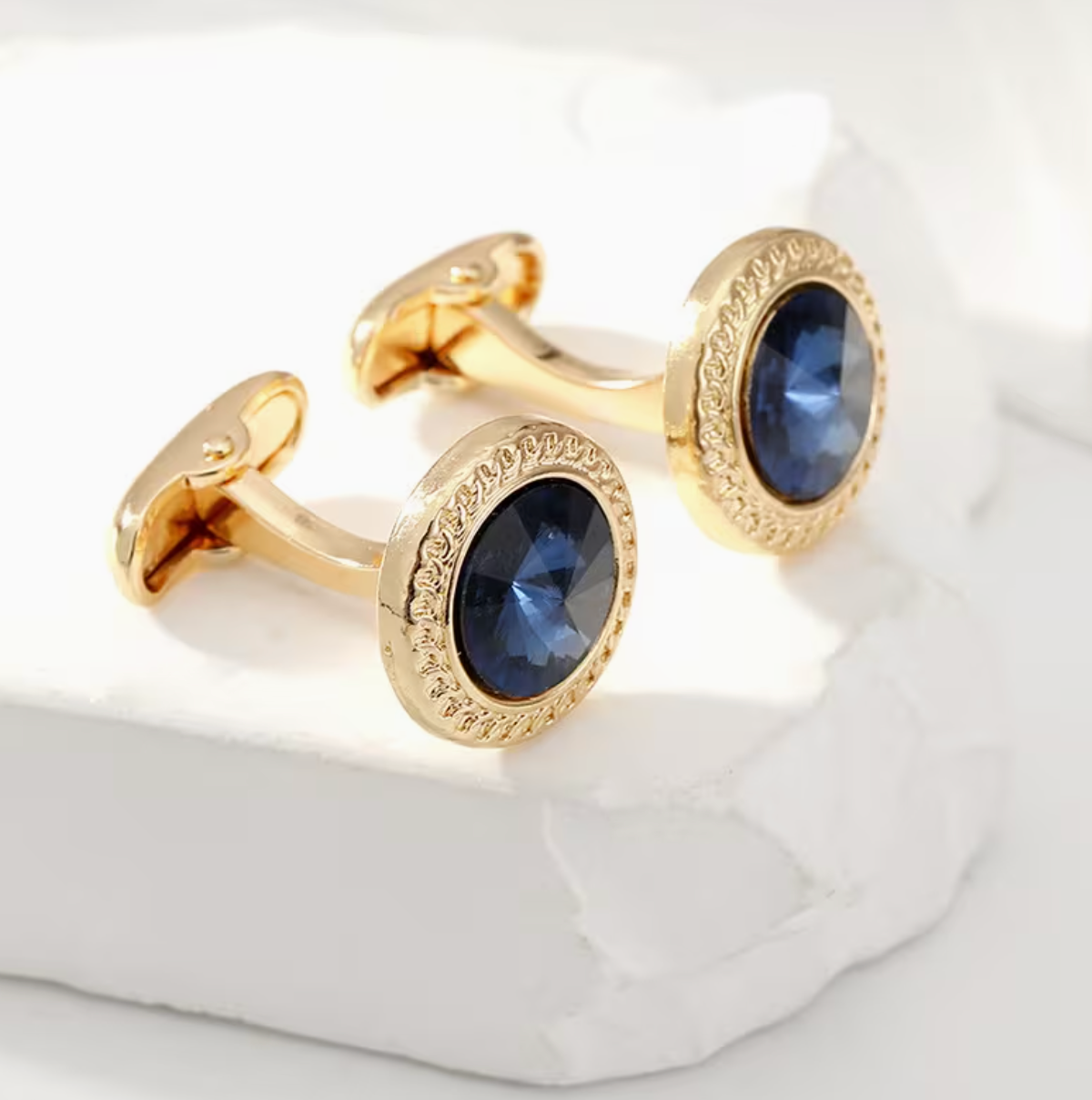 Golden Cufflink – Gold & Silver