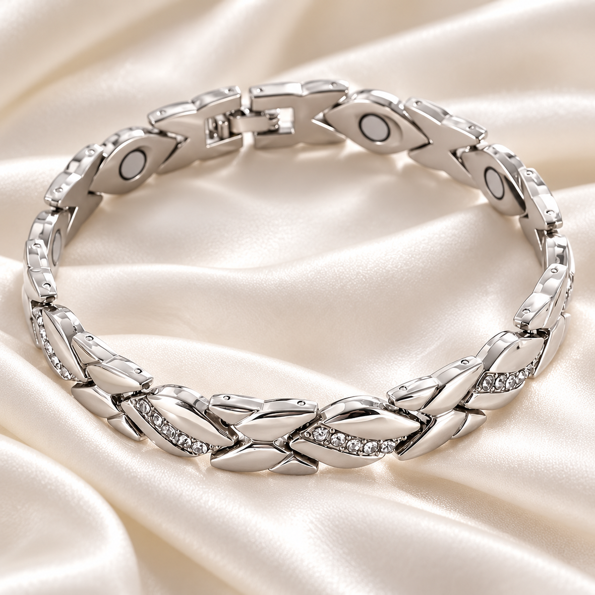 NSJMB03 bracelet on ivory silk