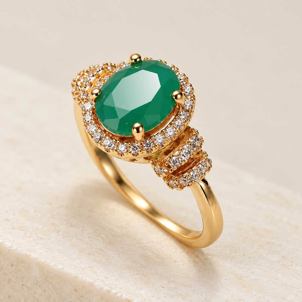 Royal Green Oval Halo Ring detail